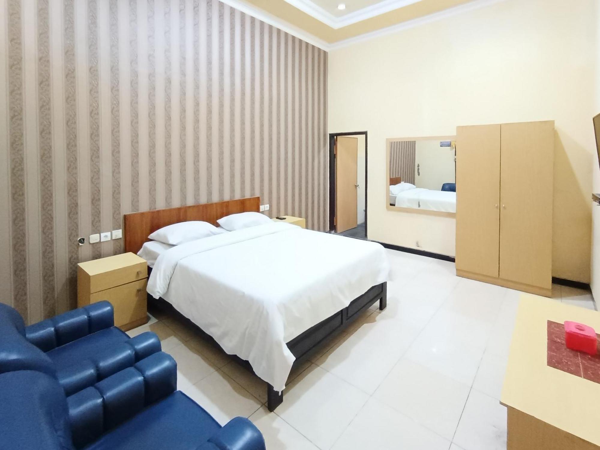 Gita Puri Redpartner Blitar Hotell Eksteriør bilde