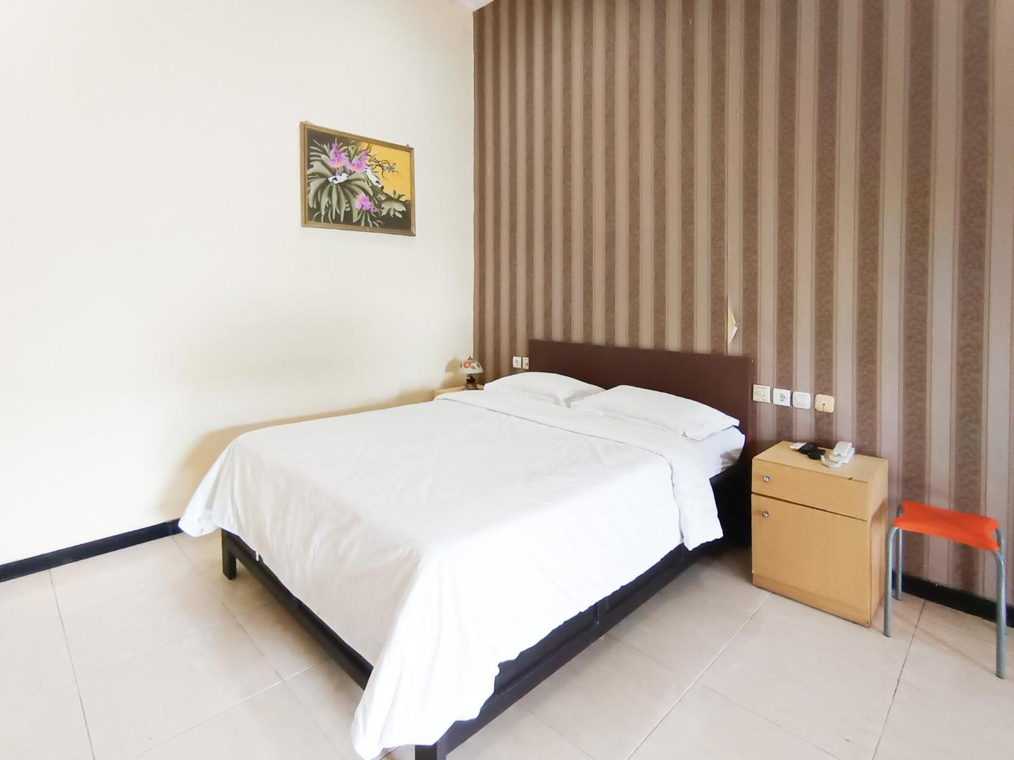 Gita Puri Redpartner Blitar Hotell Eksteriør bilde